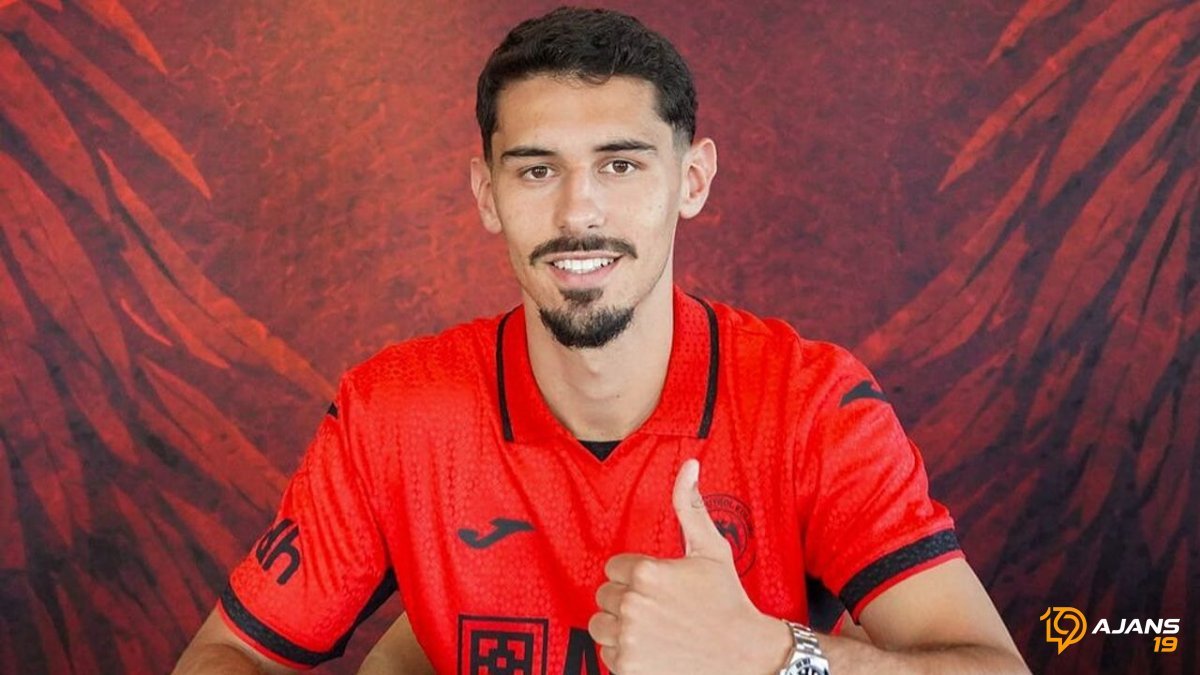 Çorum FK'dan Bomba Transfer! Portekizli Yıldız Alexandre Penetra Kırmızı-Siyahlı Formayı Giyiyor!