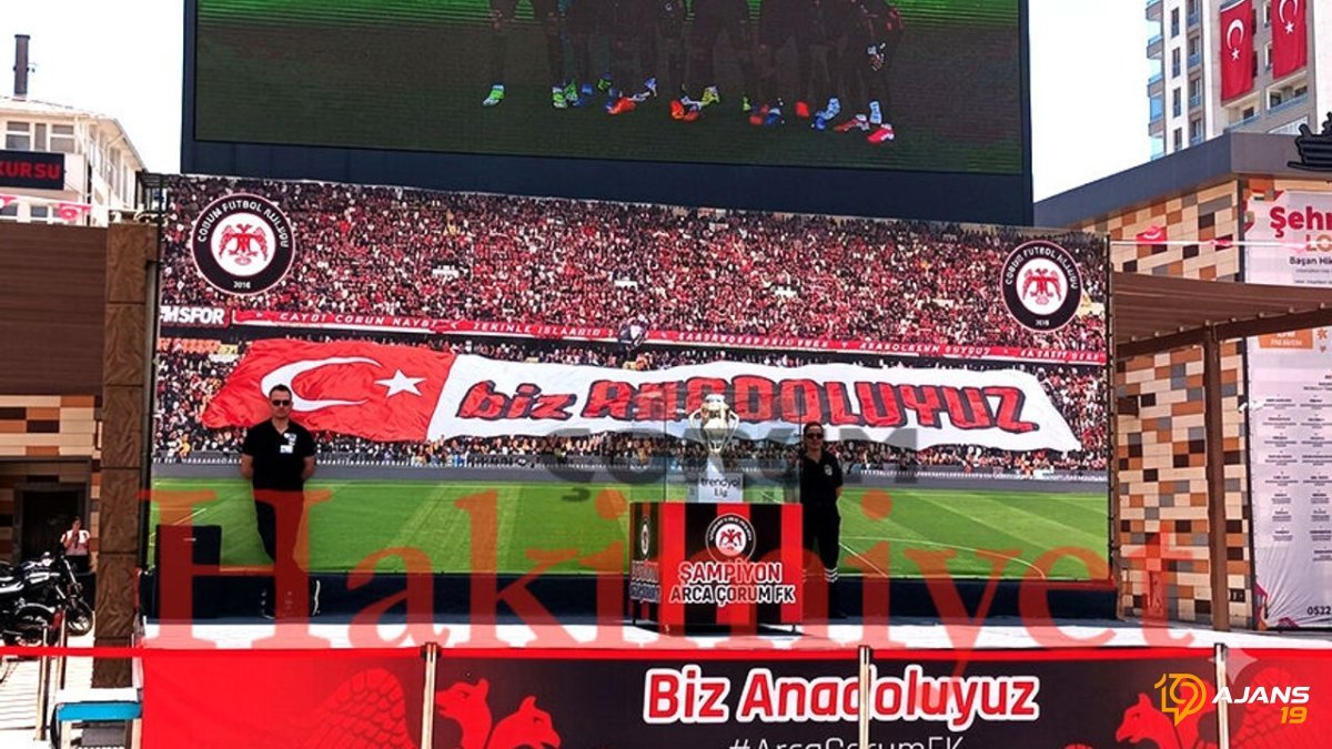 Şampiyonluk Coşkusu Kadeş Meydanı'nda: Kupa Halkla Buluşuyor!