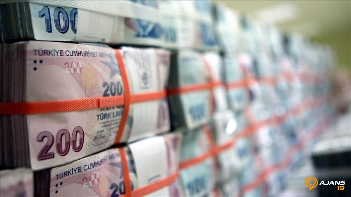 Milyarlar Akıyor! Banka Mevduatlarında Rekor Artış: Cüzdanlar Doluyor mu?
