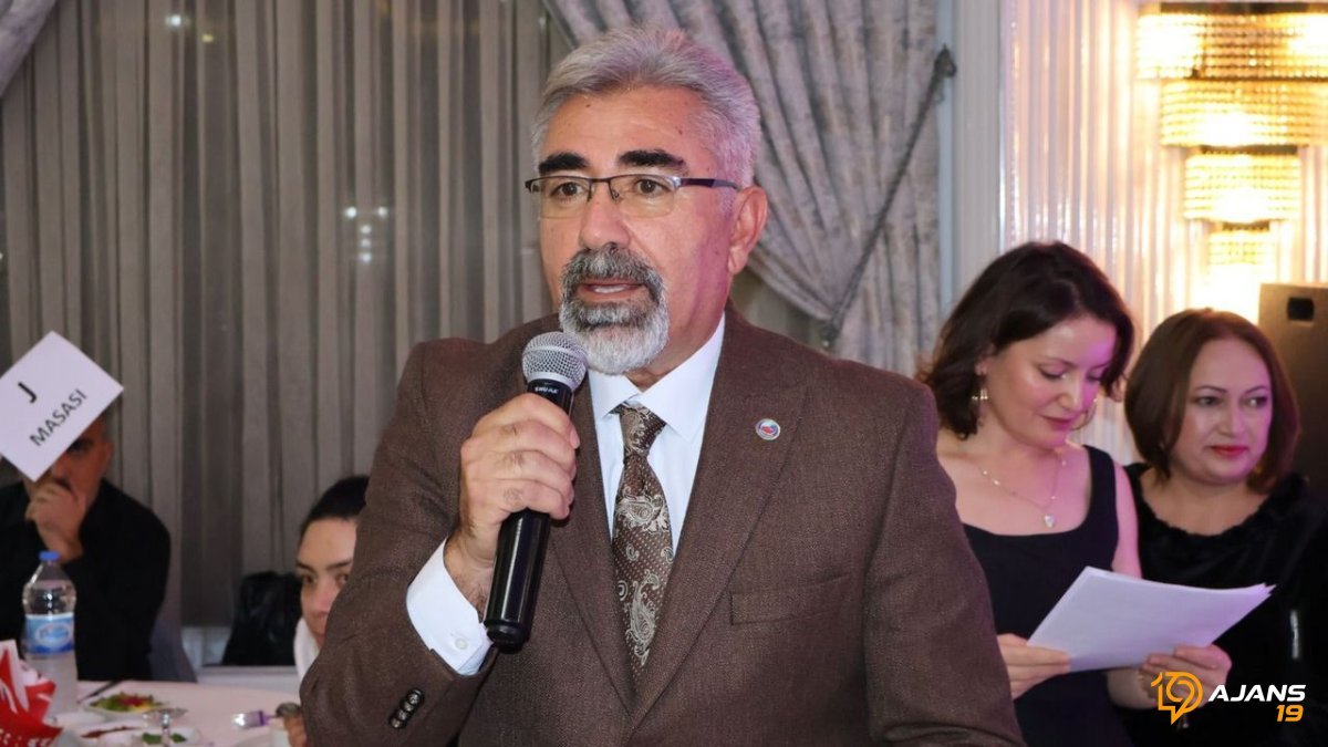 Cumhuriyet Ruhu Çırağan'ı Sardı: Eğitim-İş'ten 103. Yıl Şöleniyle Unutulmaz Gece!