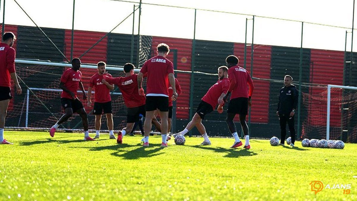 Göztepe Deplasmanı Öncesi Son Perde: Çorum FK'da Kritik Hazırlıklar Tamamlandı! Taraftar Nefesleri Tutuyor!