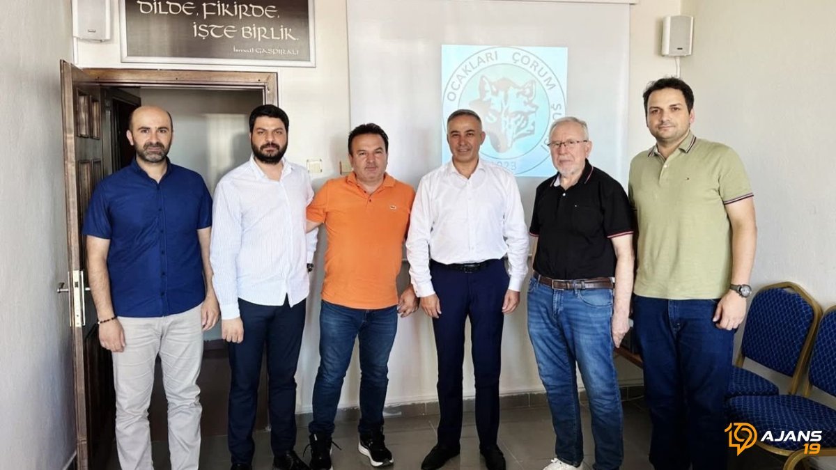 Mehmet Tahtasız'dan Çorum Türk Ocağı'na Ziyaret: Yeni Parti Siyasi Arenada Faaliyete Başlıyor mu?