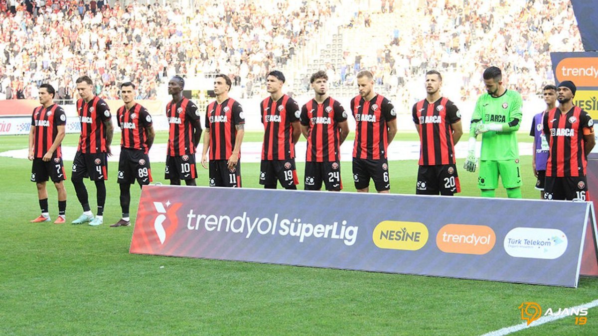 Burak Yılmaz Dönemi Başlıyor: Arca Çorum FK'nın Kader Maçı Gaziantep FK Karşısında!