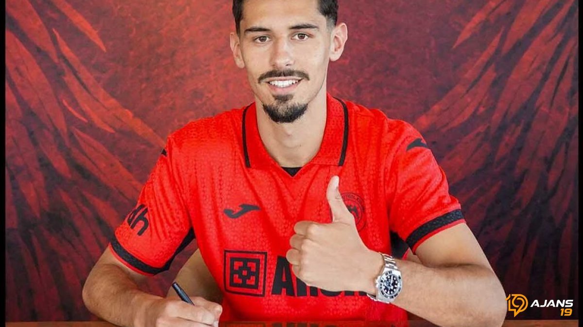 Arca Çorum FK'da Savunmaya Dev Operasyon: Avrupa Vizyonlu Penetra İmzayı Attı!