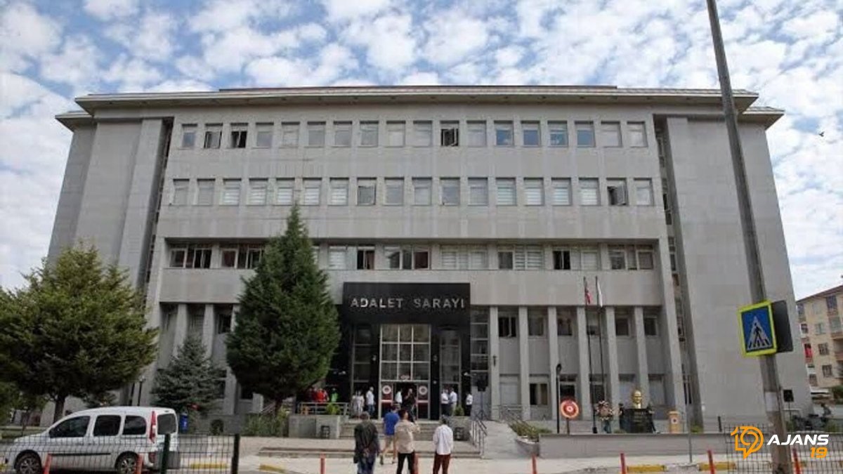 Trafikte Kâbus Anları: Direksiyon Başına Geçen Böyle Tehlike Saçtı! 4 Kişi Hastanelik Oldu!