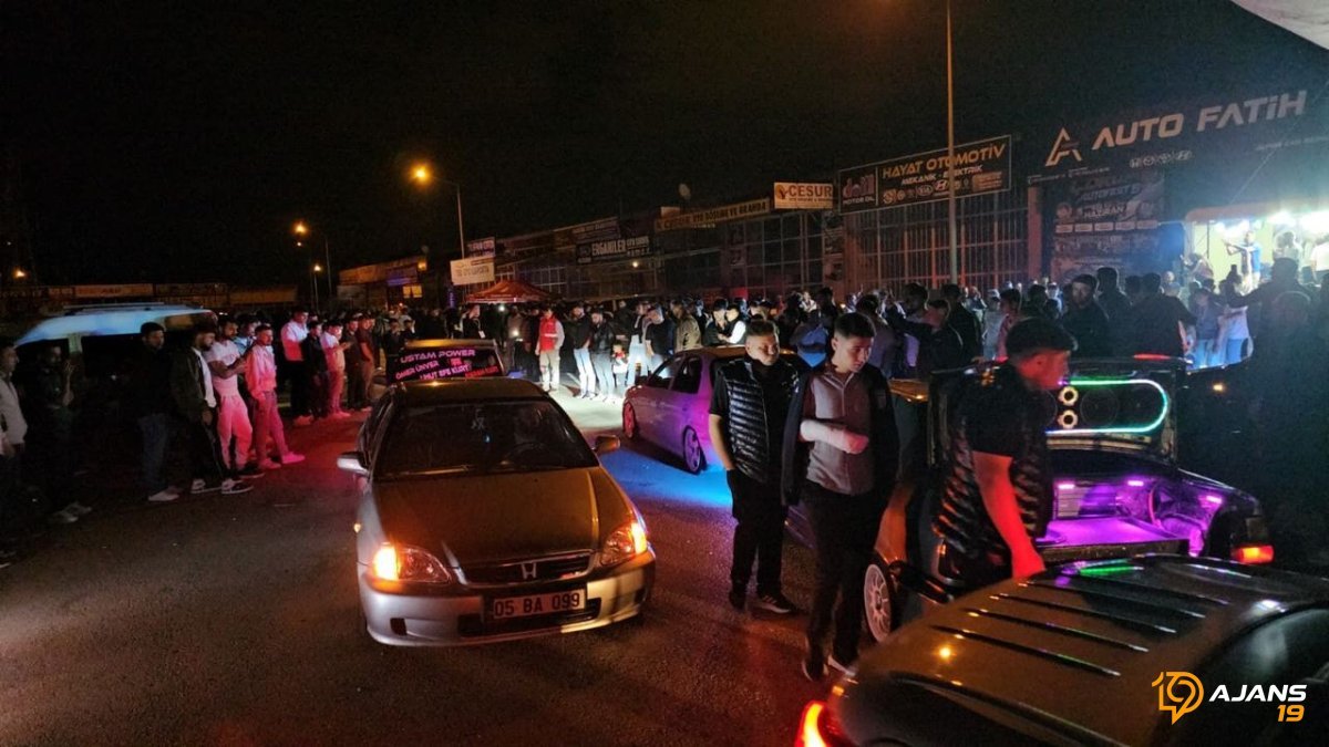 Çorum Sokakları Adeta Şenlendi! Modifiye Tutkunları AutoFest'te Buluştu, Nefesler Tutuldu!