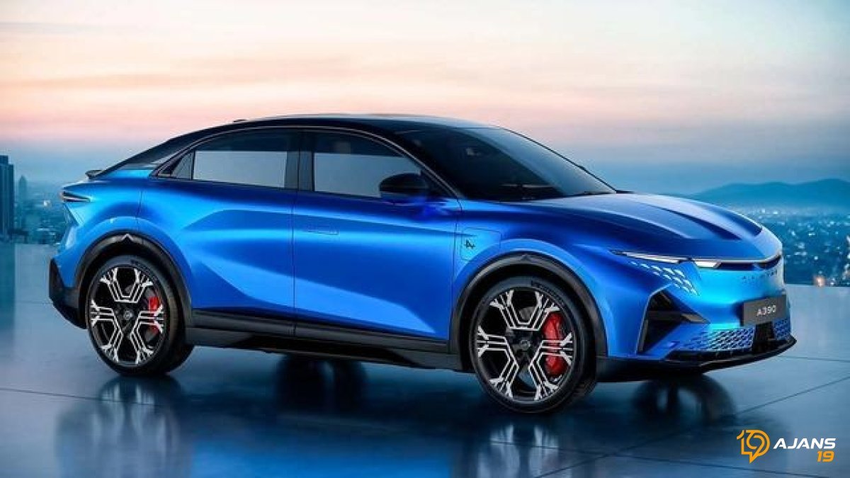 Alpine A390 GT Türkiye'de Sahne Aldı: Elektrikli Spor Otomobilin Fiyatı Ağızları Açık Bıraktı!