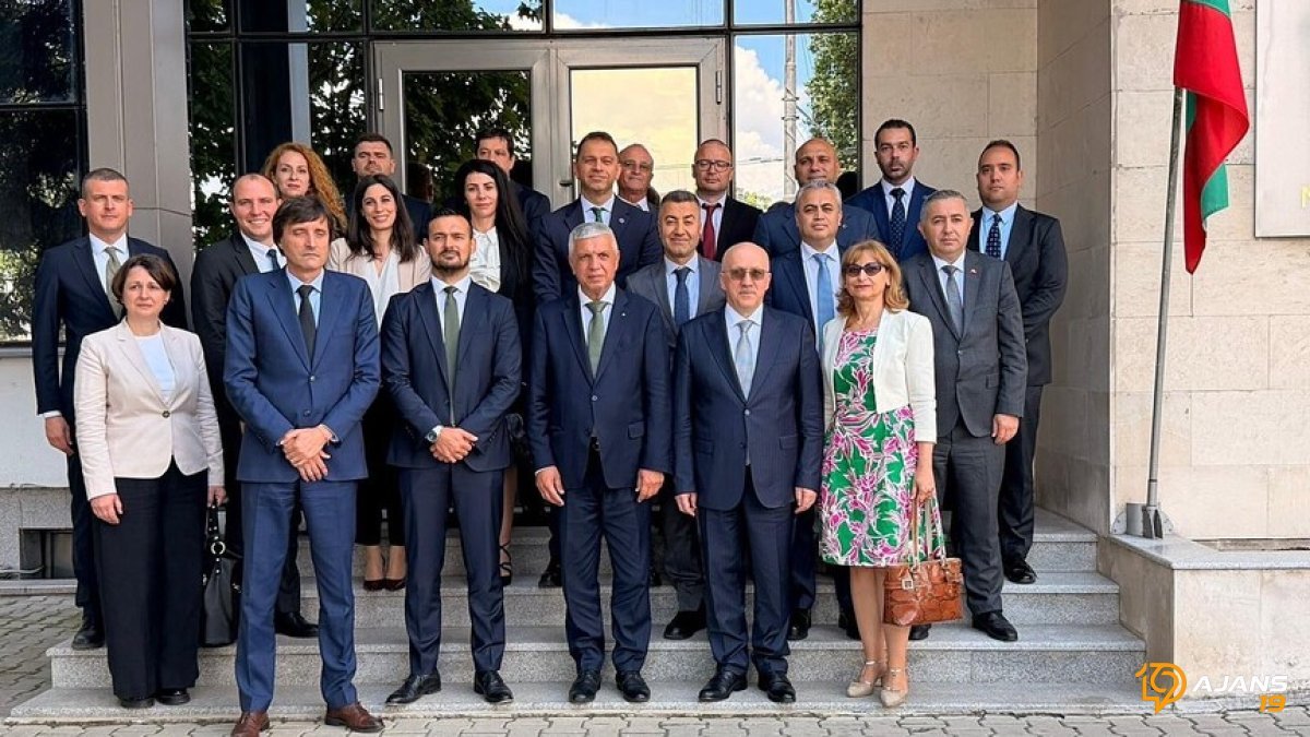 Yaz Tatili Kaosu Önleniyor: Türkiye ve Bulgaristan Sınırlarda Trafiği Nefes Alacak Hale Getiriyor!