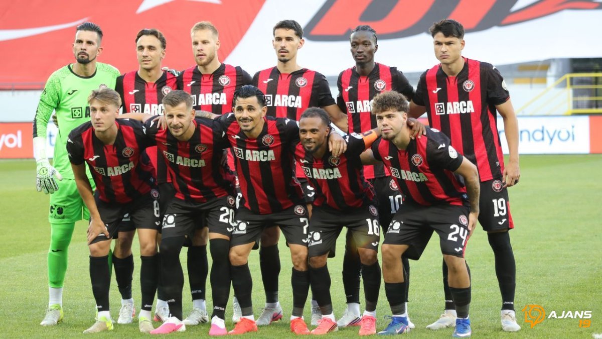 Beşiktaş Park'ta Tarihi Randevu: Çorum FK, Devler Sahnesinde İlk Zaferini mi Arıyor? İşte O Maçın Perde Arkası!