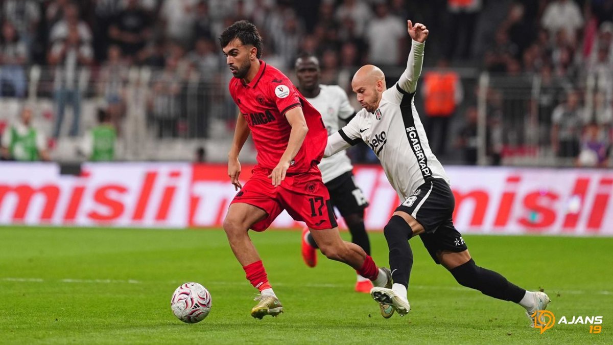 Çorum FK İstanbul'da Sahadan Silindi: Tarihi Farkla Mağlubiyet!