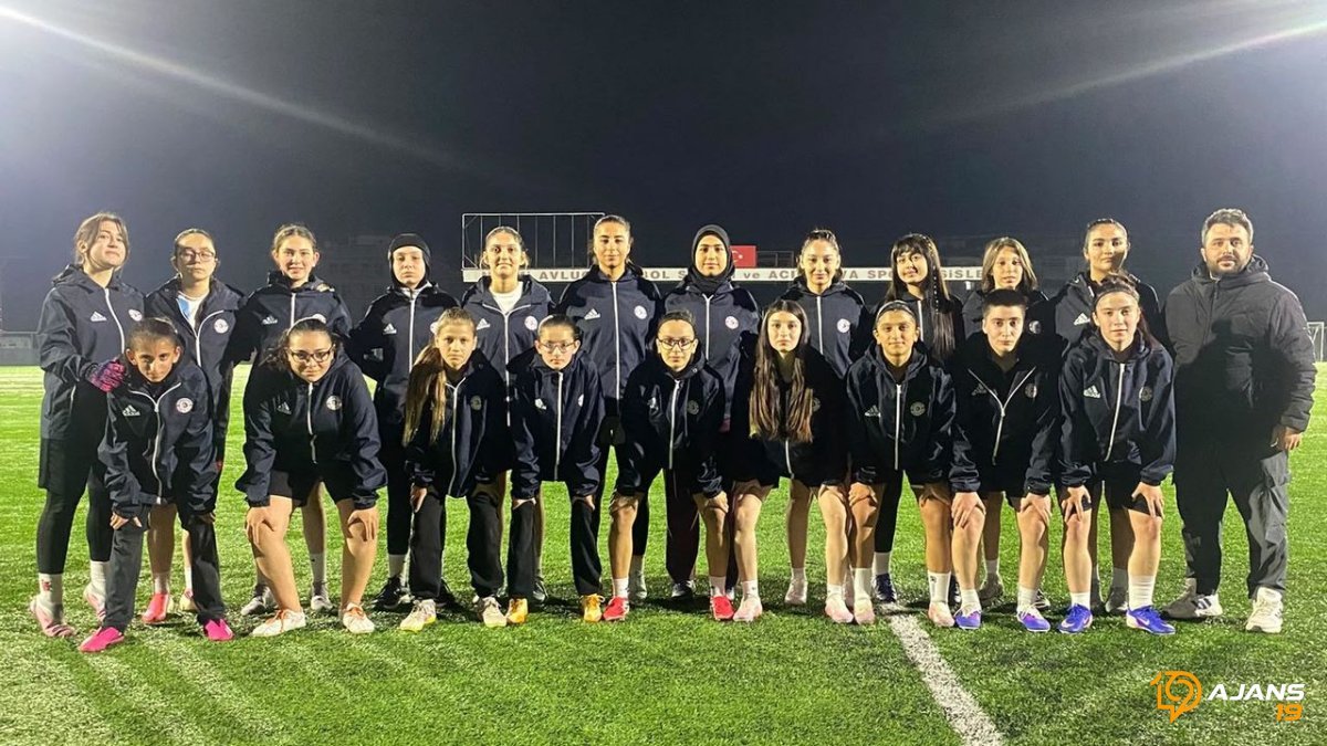 Çorum Kadın Futbolunda Yeni Dönem Başlıyor: Buharaspor'dan 'Yükseliş İçin Kenetlenin' Çağrısı!