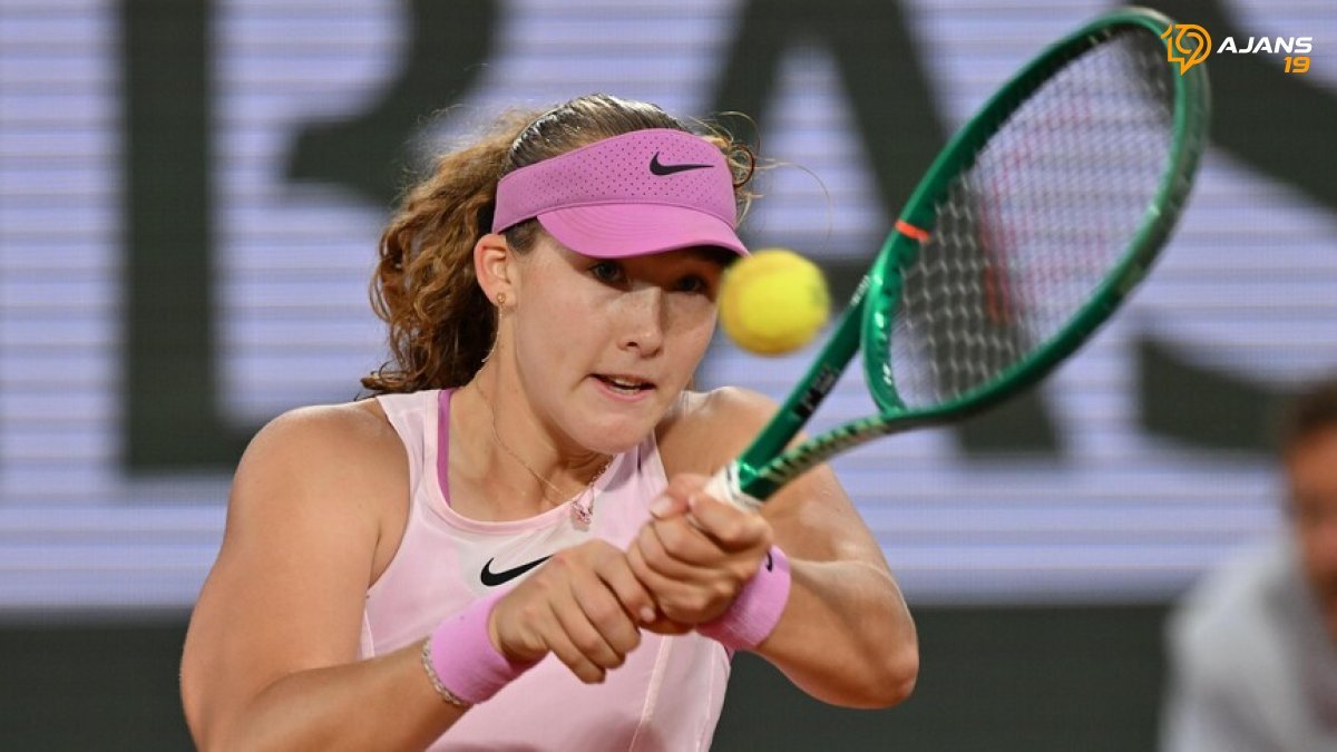 Roland Garros'ta Tarihi Anlar: Genç Yıldızlar Andreeva ve Kostyuk Yarı Finalde!