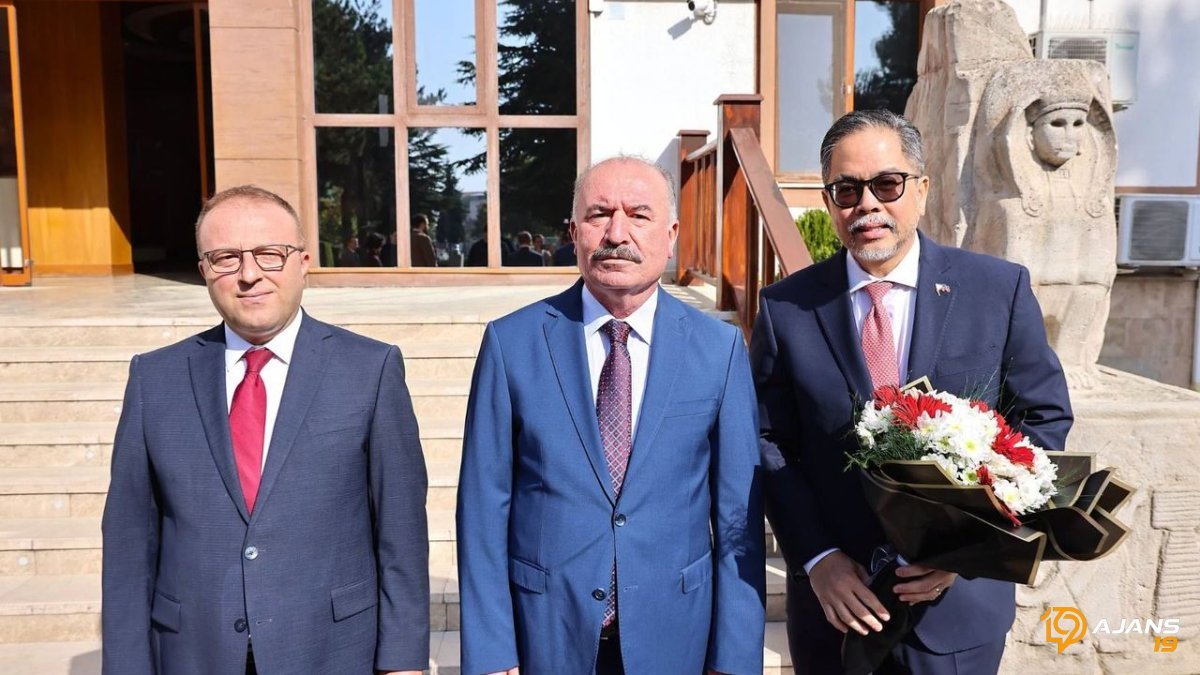 Filipinler Büyükelçisi Ascalon'dan Çorum Valisi Ali Çalgan'a Sürpriz Ziyaret: İşte Gündeme Oturan Detaylar!