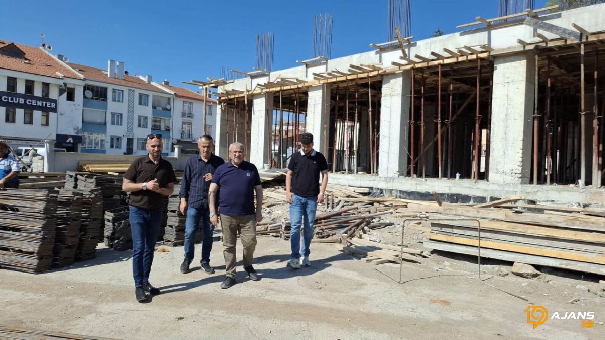 Tanyeri İlkokulu'nda Bitmeyen Şantiye: 'Yık-Yap' Projesi Öğrencileri Göçe Zorladı!