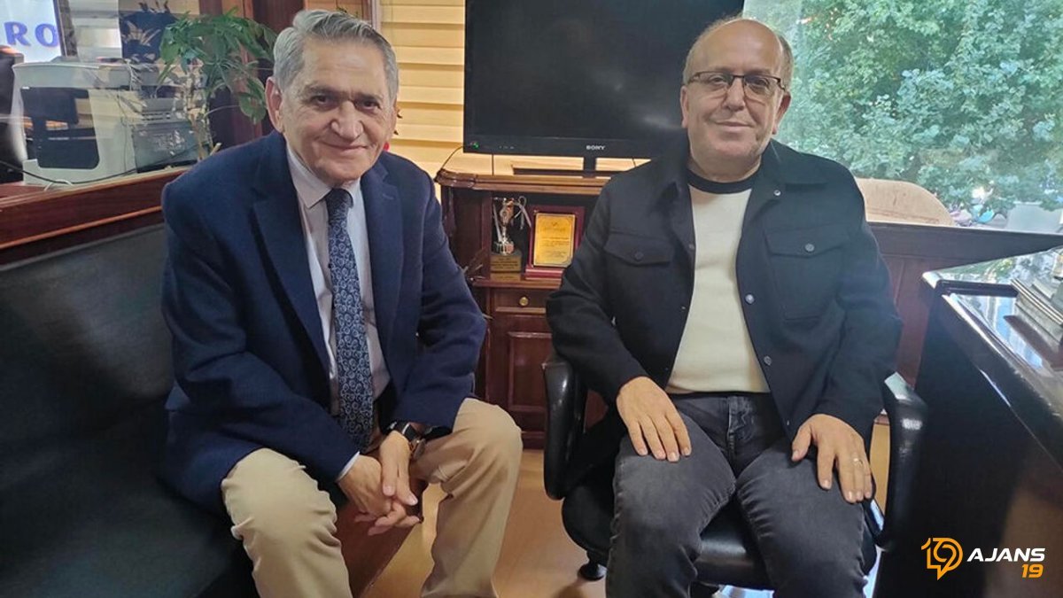AK Parti'nin Eski Başkanı Mehmet Karadağ'dan Şaşırtan Ziyaret! 57 Yıllık Meslek Hayatına Göz Kırptı!