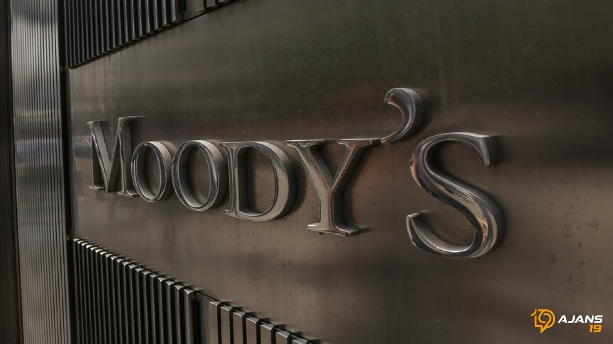 Moody's'ten Fransa Raporu Geldi: Not Değişikliği Yok Ama Kritik Uyarılar Kapıda!