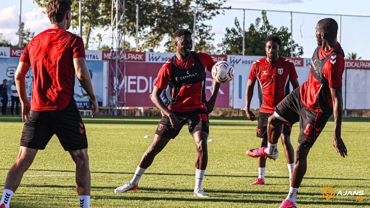 Samsunspor'dan Kritik Çorum FK Maçı Öncesi Yeni Transfer İddiası: Sahaya Çıkmadan Gündem Yıkıldı!