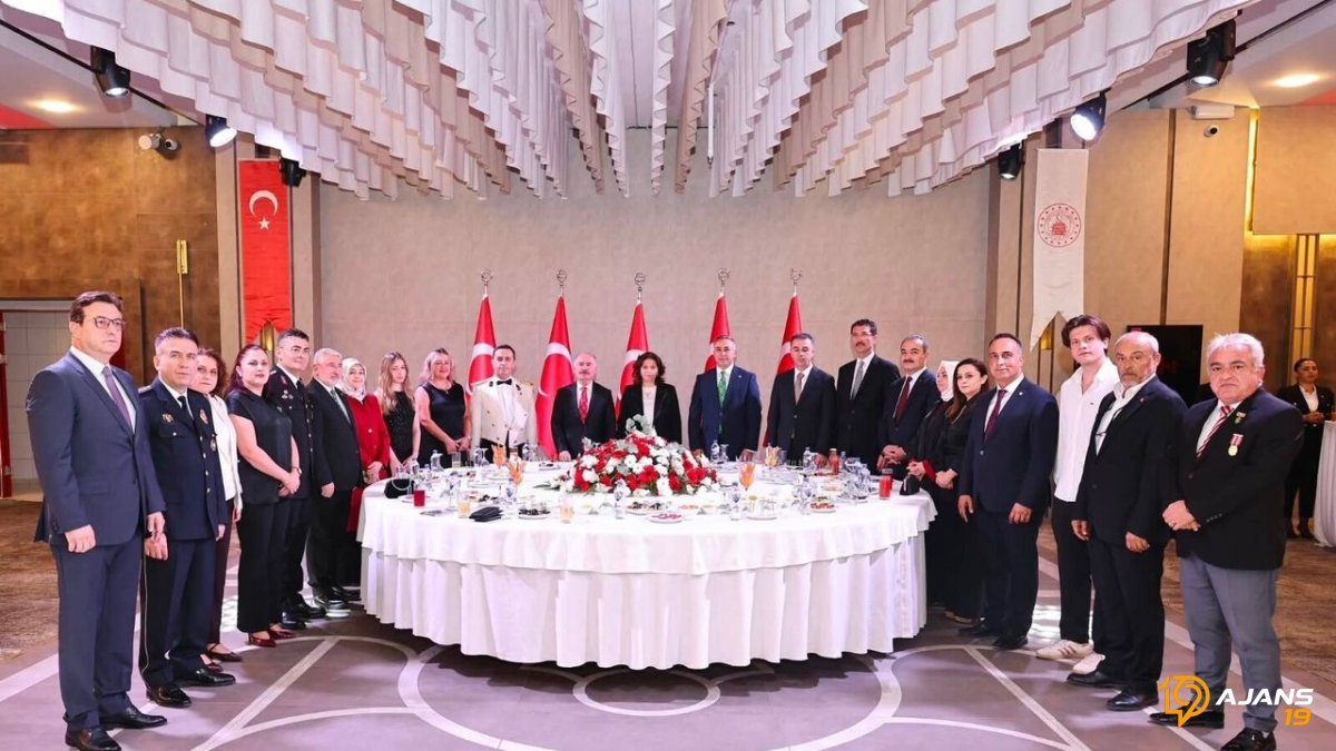 30 Ağustos Coşkusu Ankara'dan Yayıldı: Çorum'da Göz Kamaştıran Kabul Töreni ve Zaferin Yankıları!