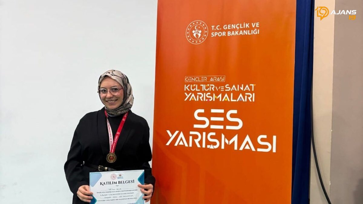 Müzik Akademisi'nin Parlayan Yıldızı Betül Bilgi, Prestijli Yarışmada İl Birincisi Oldu