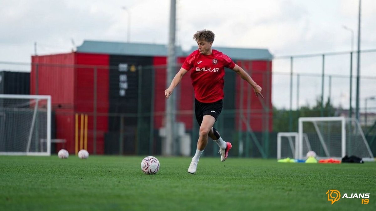Norveçli Yıldız Çorum'da Kayıp! Markus Karslbakk'ın Performansı Beklentileri Karşılamadı, Taraftarlar Şokta!