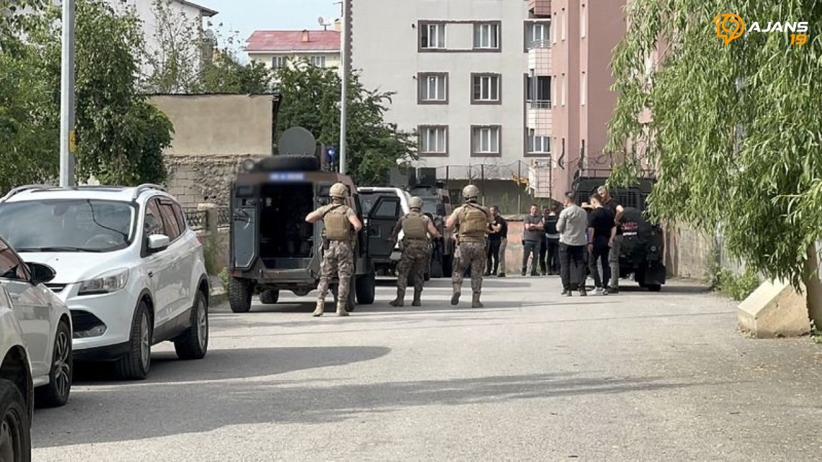Muş'ta Kan Donduran Anlar: Kardeşini Vuran Şüpheli, Polisi de Yaraladı! Kritik Operasyon Sonucu Etkisiz Hale Getirildi