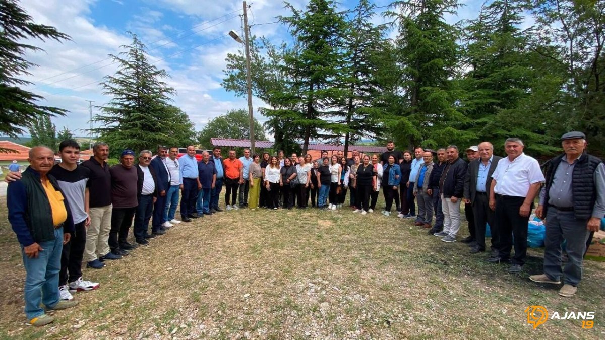 Körücek'te Aşure Bereketi: Gönüller Birleşti, Kazandan Şifa Taştı!
