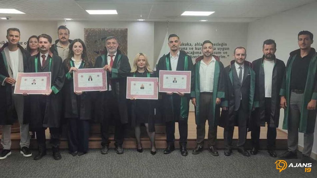 Cübbelerini Giyen Beş Avukatın Yemin Töreni: Yeni Bir Dönemin Başlangıcı
