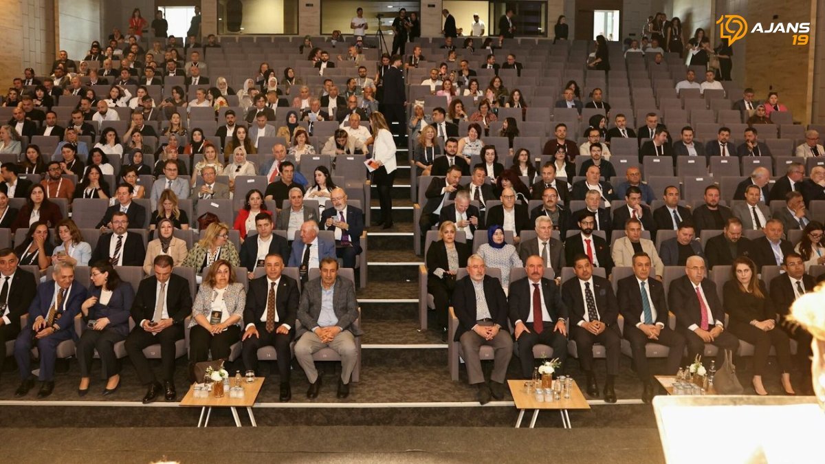 Çorum'un Yükselen Yıldızı: Kalkınma Zirvesi, Bölgesel Potansiyeli Mercek Altına Aldı