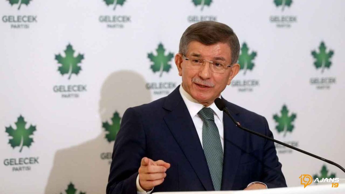 Ahmet Davutoğlu'ndan Şok Karar: Gelecek Partisi Tarihe Karıştı! Siyasi Arena Sallandı