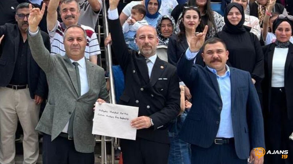 MHP'de Dengeler Değişiyor: Mustafa Serdar Avcu Mazbatasını Aldı! Yeni Dönem mi Başlıyor?