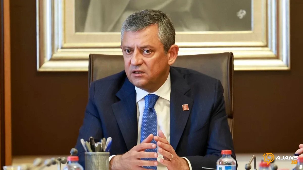 CHP Lideri Özgür Özel'den Çorum'a Kritik Ziyaret: Gündem Ekonomi mi, Siyaset mi?