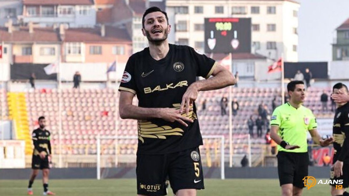 Arca Çorum FK'dan Ayrılan Yıldız Stoper Sinan Osmanoğlu'nun Yeni Destinasyonu Şaşırttı! İşte Geleceği...