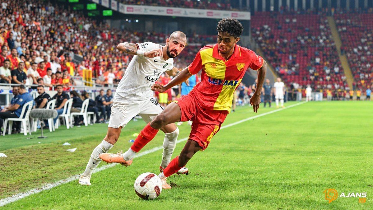 Göztepe Sahasında Arca Çorum FK'yı Bekliyor: Bu Kez Sonuç Ne Olacak?