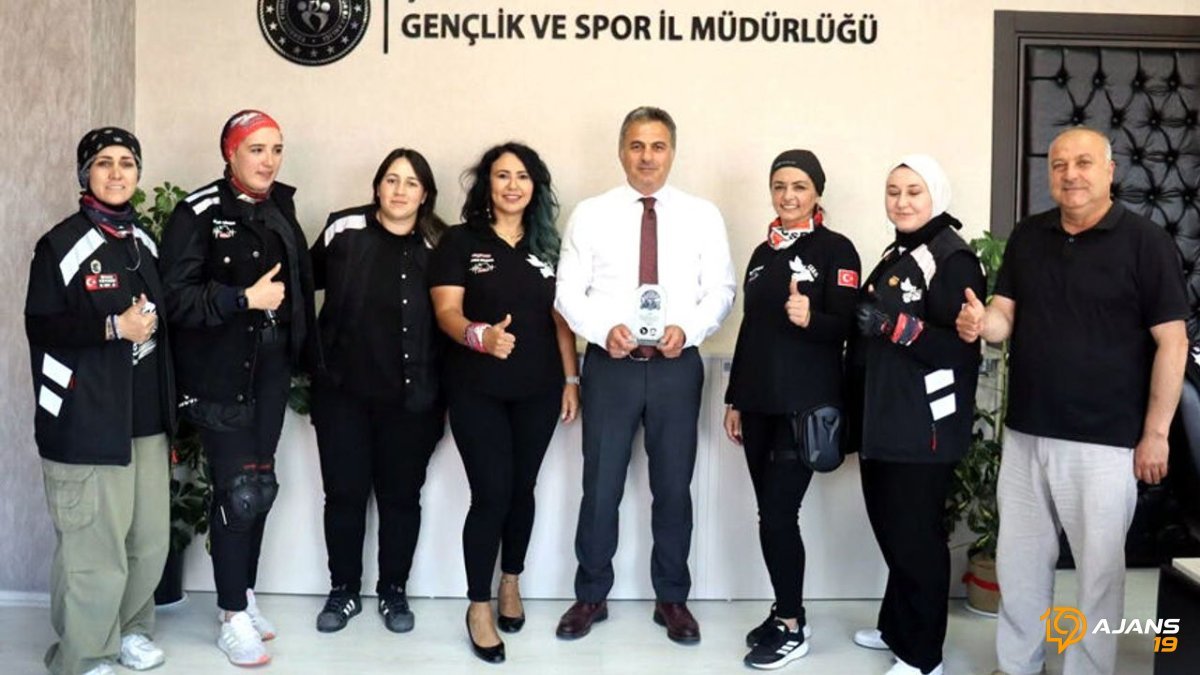 Kadın Motosikletçilerden İl Müdürü Demirkıran'a Duygusal Teşekkür: Motor Tutkusunu Destekleyen İsme Özel Ziyaret!