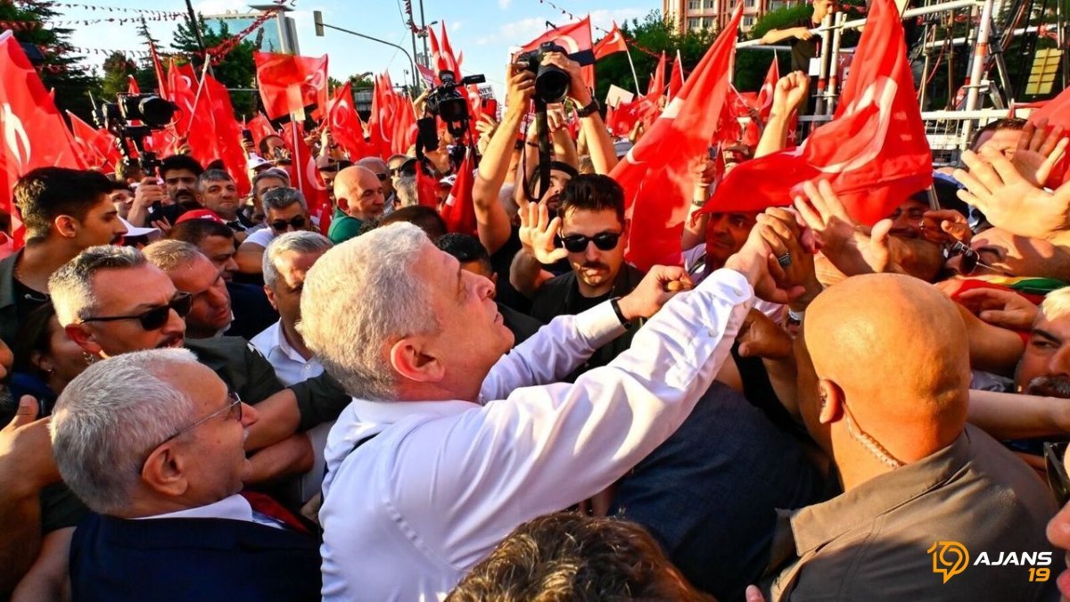 Çorum'dan Yükselen Çağrı: 'Bayrak Açıyorum' Hareketi Tarihi Bir İlgiyle Karşılandı!