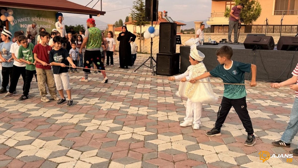 Laçin'de Geleneksel Şölen: 12 Minik Yavru Peygamber Efendimizin Sünnetine Kavuştu!