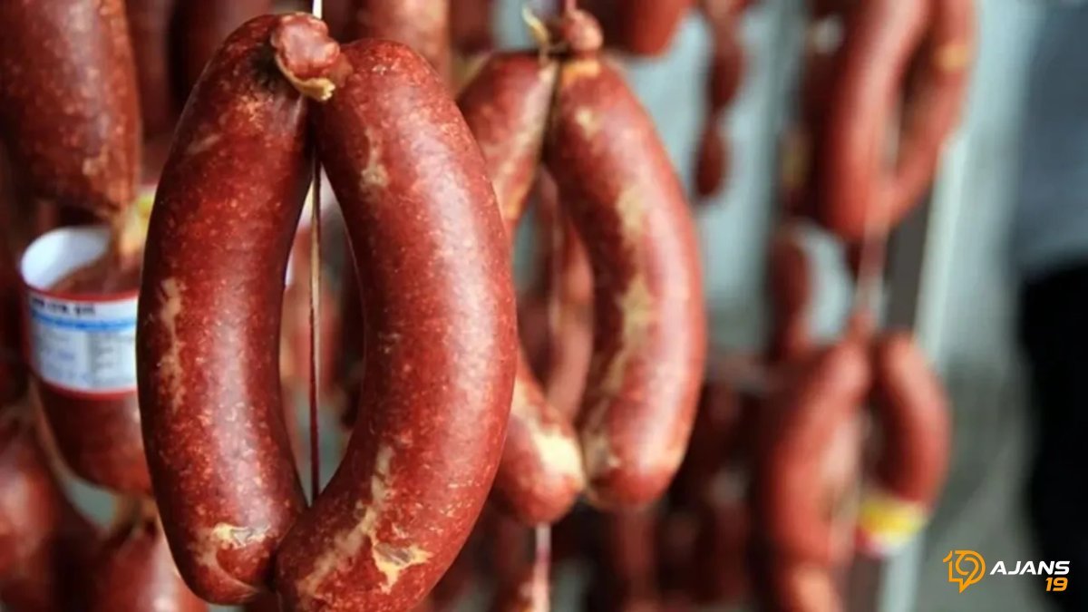 Listede Çorum da var! Sucukta tehlikeli karışım! Bakanlık o markaları ifşa etti