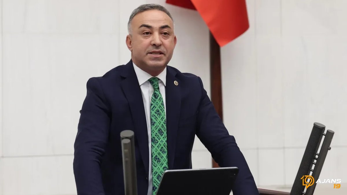 CHP'de Şok İstifa: Çorum Milletvekili Mehmet Tahtasız Partisinden Ayrıldı! Siyasi Kulislere Bomba Düşüyor
