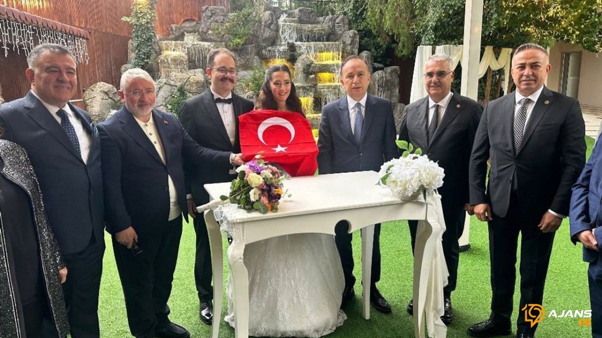 Mustafa Gökgöz’ün kızı Berin İrem ile M. Talha Meydanoğlu dünyaevine girdi
