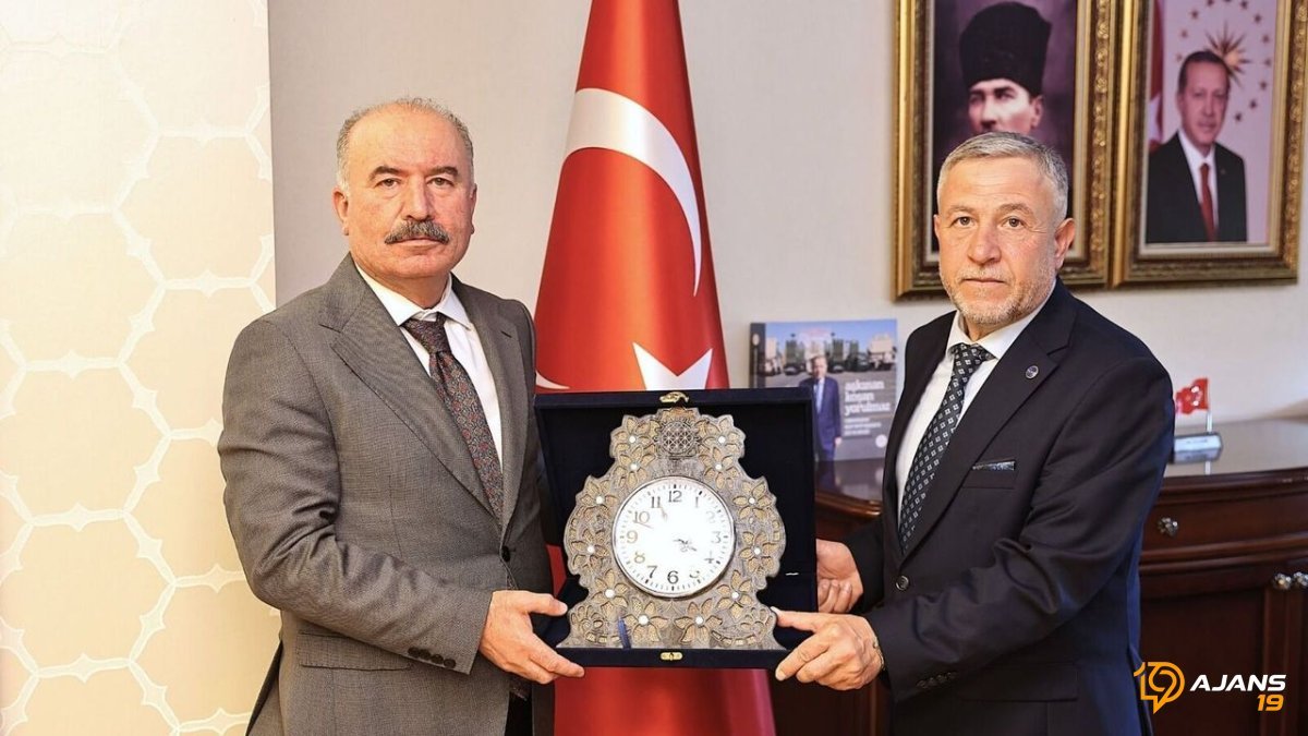 Edebiyat Dünyası Yasta: Üstad Ali Çalgan Sonsuzluğa Uğurlandı, Levent Tuzcu'dan Duygusal Veda