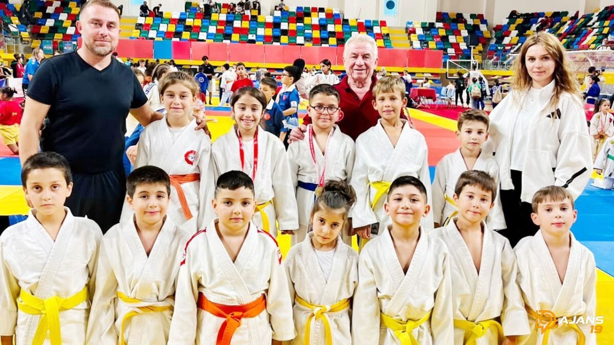 Çorumlu Devler Podyumu Salladı: 1 Altın, 4 Bronz ile Gurur Tablosu!