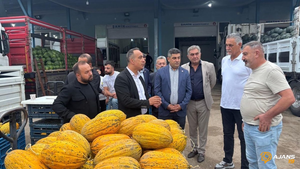 Sıra Dışı Bir Girişim: Yeni Parti Esnafın Sesini Yükseltiyor! Çorum'da İlk Adım Atıldı, Gözler Bu Partide!