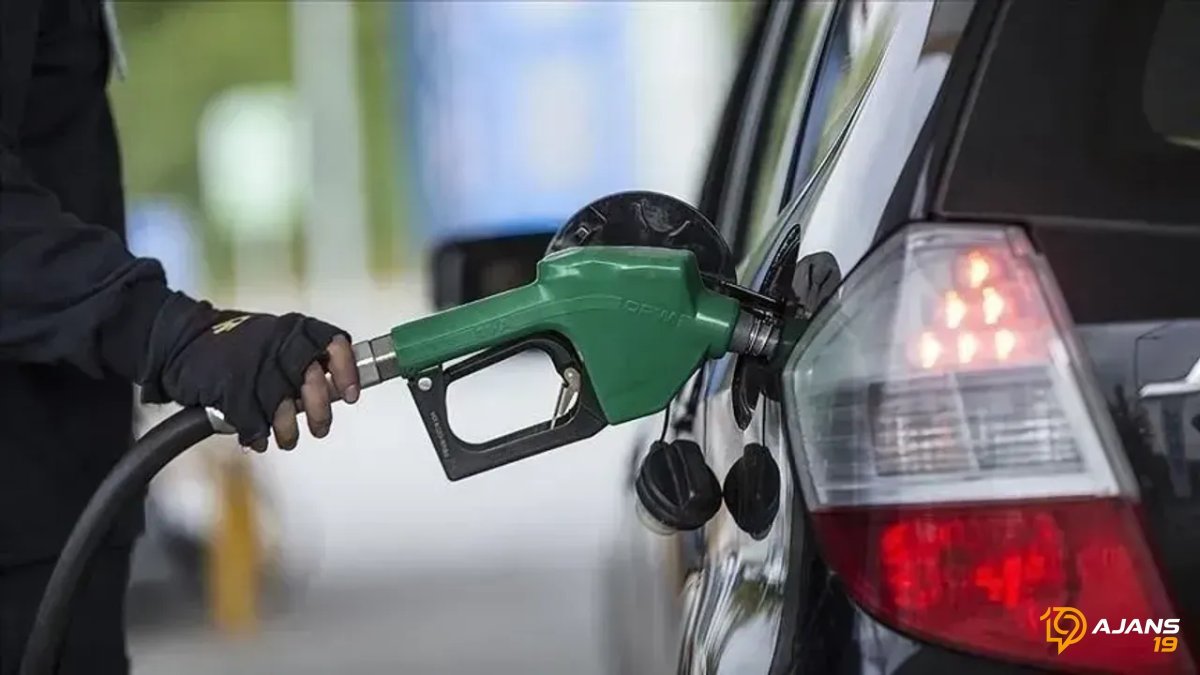 Akaryakıt İstasyondaki Son Fiyat Şoku! Motorinin Litresi Rekor Seviyeye Yaklaşıyor...