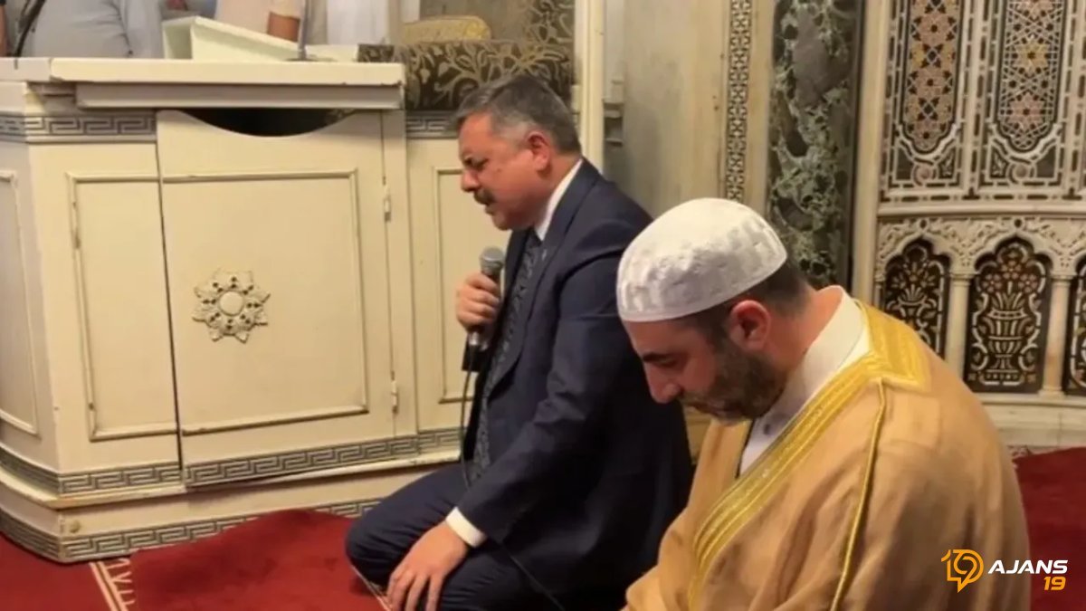 Suriye'den Gelen Görüntü Olay Yarattı! Bakan Mustafa Çiftçi Emevi Camii'nde Tarihi Anlar Yaşadı