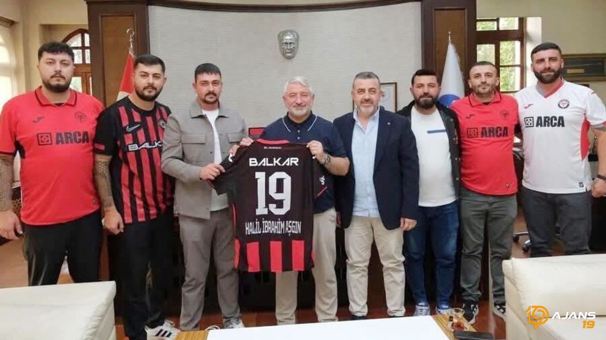 Çorum FK Taraftarından Başkan Aşgın'a Ziyaret: Sürpriz Görüşmede Neler Konuşuldu?