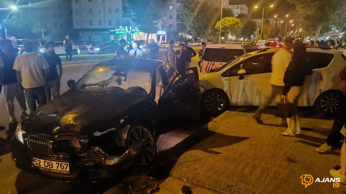 Dr. İlhan Gürel Caddesi Kan Ağladı! Polislerin de Olduğu Kazada 4 Can Yandı