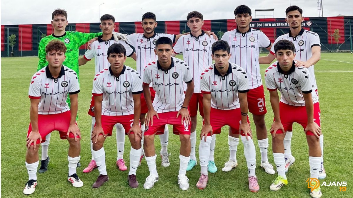 Genç Kırmızı-Siyahlılar Sahne Aldı: Çorum FK'dan Lig Öncesi Nefes Kesen Beraberlik!
