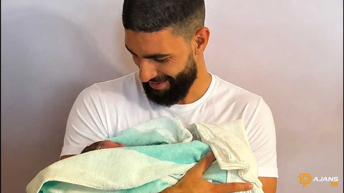 Ünlü Oyuncu Ahmet Ildız'dan Müjdeli Haber: Aileye Yeni Katılan Üye İle Mutluluk Dolu Anlar!