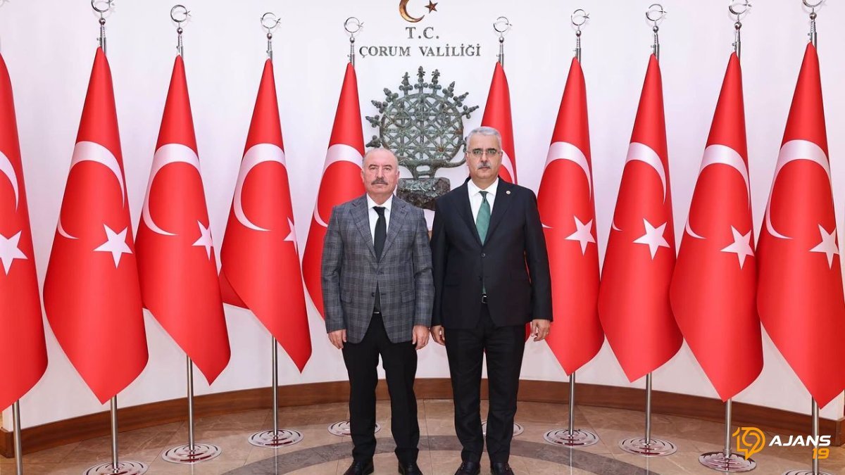 Çorum'un Geleceği Şekilleniyor: Milletvekili Ahlatcı'dan Vali Çalgan'a Ziyaret! Hangi Kritik Projeler Masaya Yatırıldı?