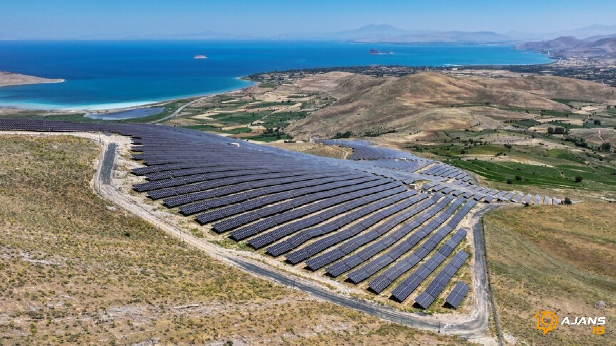 Geleceğin Enerjisi Yenilenebilir Kaynaklarda: Fosil Yakıtlar Tahtından İniyor Mu?
